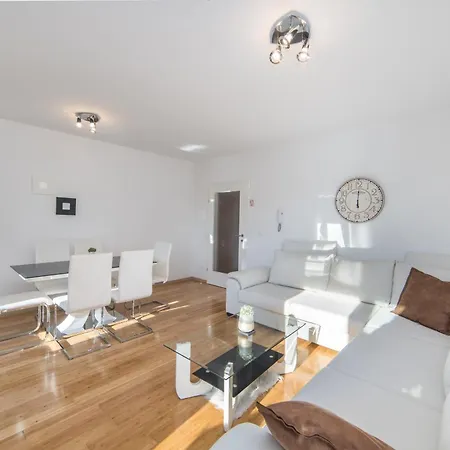 Crystal Lejlighed Makarska