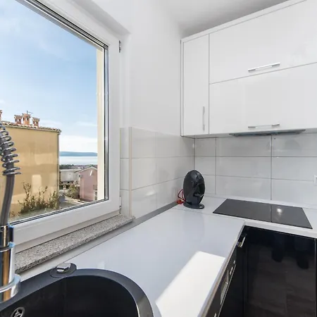Crystal Apartment *