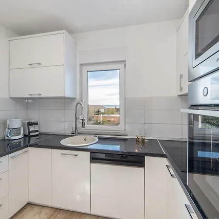 Crystal Apartment