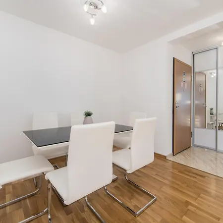 Apartament Crystal *