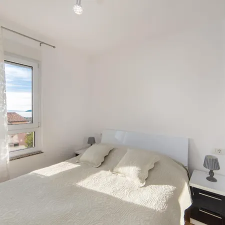 Crystal Διαμέρισμα