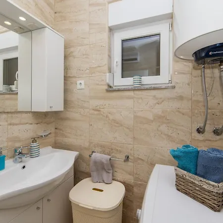 Διαμέρισμα Crystal